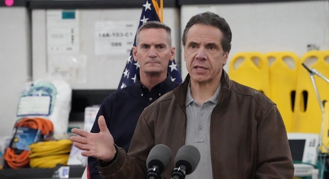 Andrew Cuomo, governador de Nova York, indicou que as medidas de isolamento social parecem estar funcionando
