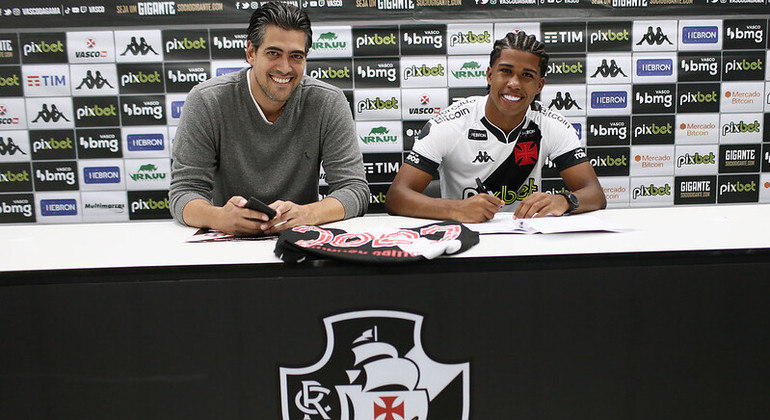 Andrey Santos e Paulo Bracks confirmaram extensão de contrato até o fim de 2027