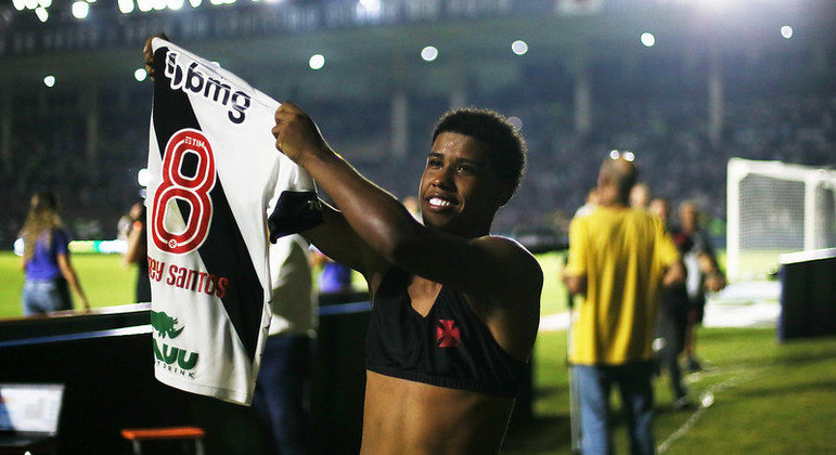 Andrey Santos é o destaque do Vasco na Série B
