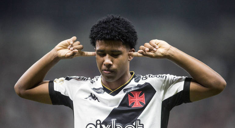 Andrey Santos, volante do Vasco