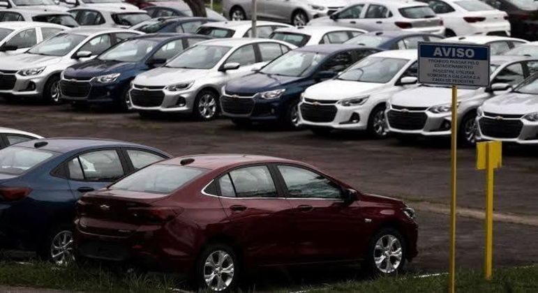 Produção caiu em abril bem como as vendas de veículos novos