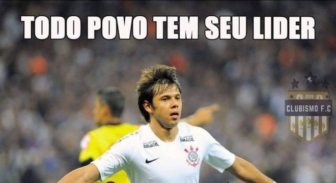 Ángel Romero ganha memes após marcar dois gols sobre o Vitória