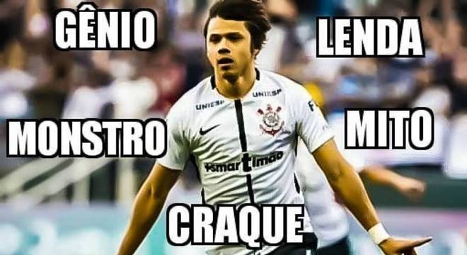 Ángel Romero ganha memes após marcar dois gols sobre o Vitória