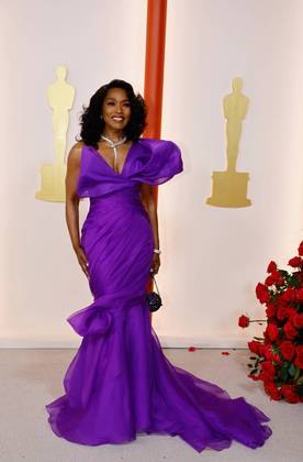 Angela Bassett é uma das favoritas ao Oscar de Melhor Atriz Coadjuvante por seu papel em Pantera Negra: Wakanda para Sempre