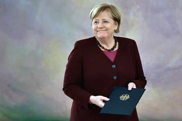 Angela Merkel (Alemanha) A ex-chanceler alemã  Angela Merkel é um desafeto assumido do ex-presidente americano. Trump afirmou publicamente que a forma que Merkel estava conduzindo a questão dos refugiados era 