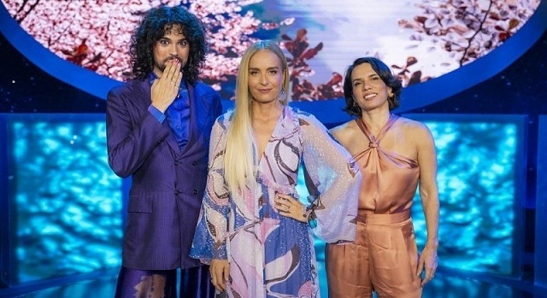 Angelica ao lado dos seus companheiros de "Jornada Astral", Vitor DiCastro e Paula Pires