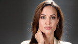 Angelina Jolie e filho participam de jantar na Casa Branca ao lado de Joe Biden