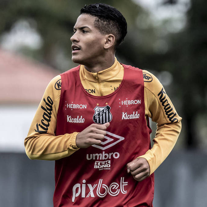 Ângelo: prós e contras, mas com vigor para ganhar mais oportunidades no Peixe