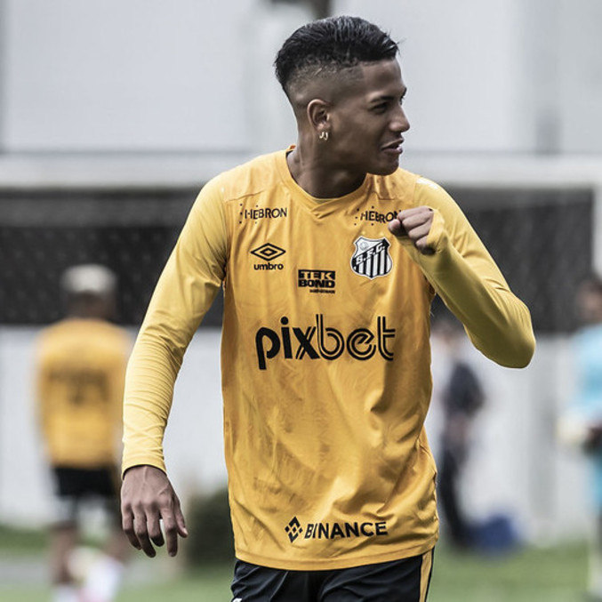 Ângelo, 17 anos, integrará a Seleção Brasileira Sub-20 ao lado de Leonardo, 19