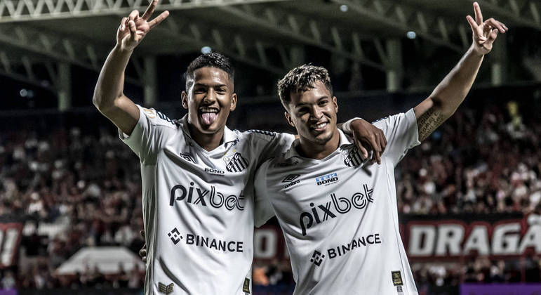 Melhor do mundo: Dupla do Santos aparece em lista da CBF – Santistas