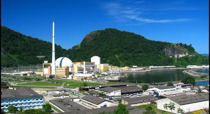Brasil possui duas usinas nucleares: Angra 1 e 2, no estado do Rio de Janeiro