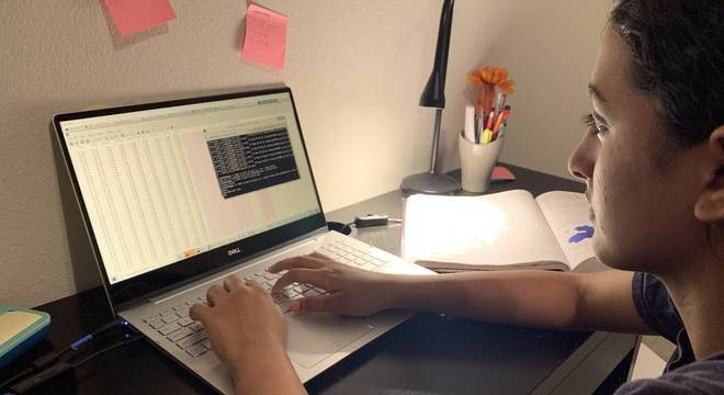 Anika Chebrolu usou um simulador computacional em sua pesquisa