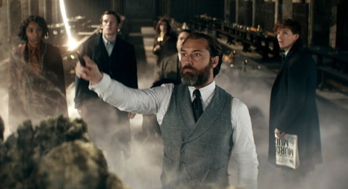 Jude Law volta a viver Dumbledore em terceiro filme de 'Animais Fantásticos'