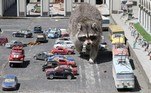 Uma espécie de Crimeia em miniatura onde um guaxinim pode andar sem o menor incômodoVale o clique: Cadáver é achado de cabeça para baixo em estátua de estegossauro