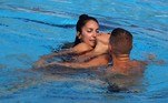 Em nota, a equipe de natação dos Estados Unidos garante que Anita Ávarez está bem e que 'todos os sinais vitais estão normais — frequência cardíaca, oxigênio, níveis de açúcar, pressão arterial etc'