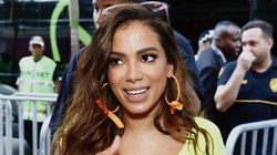 Anitta pede que Selton Mello dirija seu clipe sem cobrar nada
