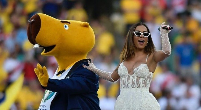 Anitta se apresentou na final da Copa América 2019, no Maracanã, no Rio