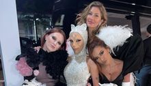 Anitta se diverte com Gisele Bündchen e fica na mesa de Kim Kardashian no Met Gala