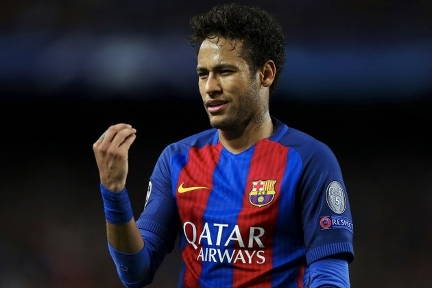 De visual novo para jogar na Copa; relembre os penteados de Neymar