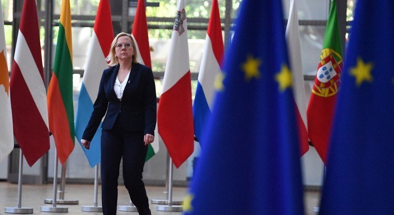 A ministra polonesa Anna Moskwa afirmou que foi pedido um embargo ao gás russo
