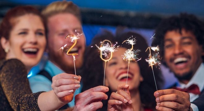 Há pelo menos 4 maneiras de contar o tempo que a Terra leva para dar uma volta em torno do Sol