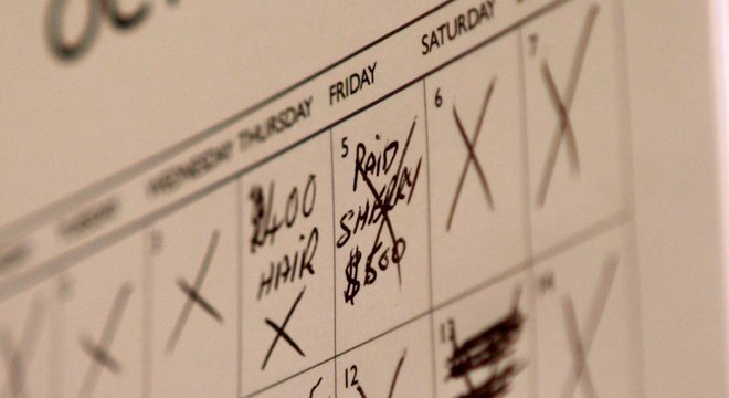 Uma anotação no calendário de Roy indica que ele foi novamente vítima de um golpe 