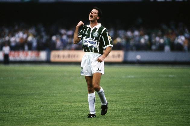 Antonio Carlos Zago: Após jogar pelos quatro grandes de São Paulo e fazer sucesso na Roma, Zago teve passagens com a camisa amarelinha na década de 90, porém nunca foi chamado para disputar uma Copa do Mundo.