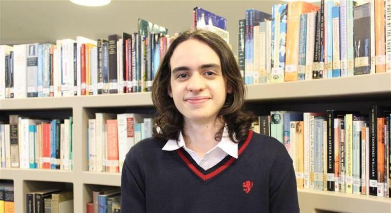 Estudante da periferia consegue bolsa em colégio internacional – Notícias