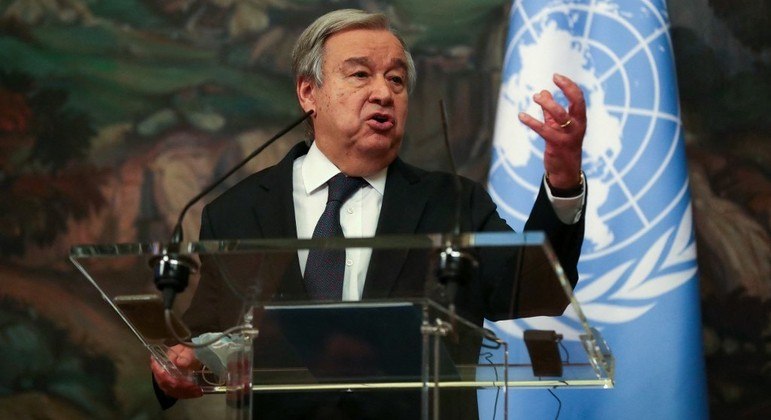 Secretário-geral da ONU, António Guterres, em entrevista coletiva durante visita na Rússia