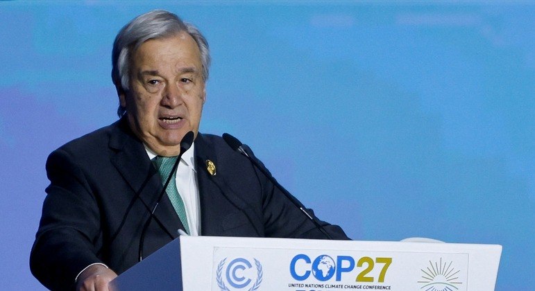 O secretário-geral da ONU, Antonio Guterres, discursa durante a cúpula do clima COP27