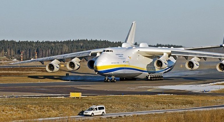 #Mundo: Rússia destrói maior avião do mundo em ataque a Ucrânia