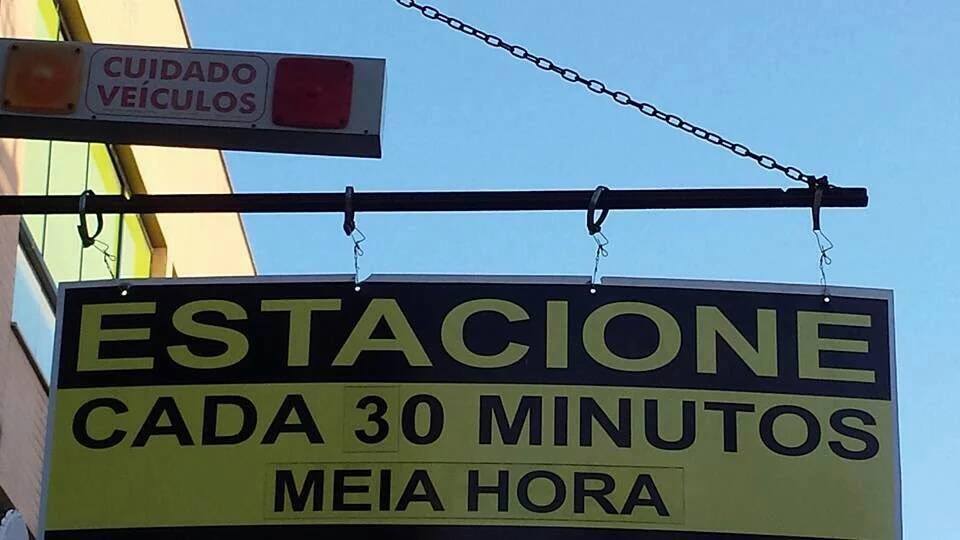 24 anúncios e placas com erros tão bizarros quanto criativos - Fotos - R7  Humor