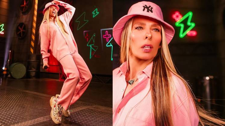 Aos sábados usamos rosa, estão sabendo? Galisteu trouxe para a
noite um look todo monocromático casual e apostou tudo em tênis florido 