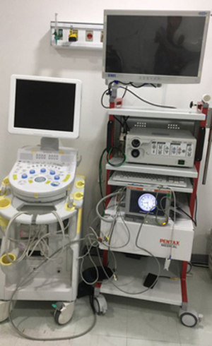 Equipamento de ultrassom utilizado para localizar o acúmulo de líquido provocado pela obstrução do ducto biliar