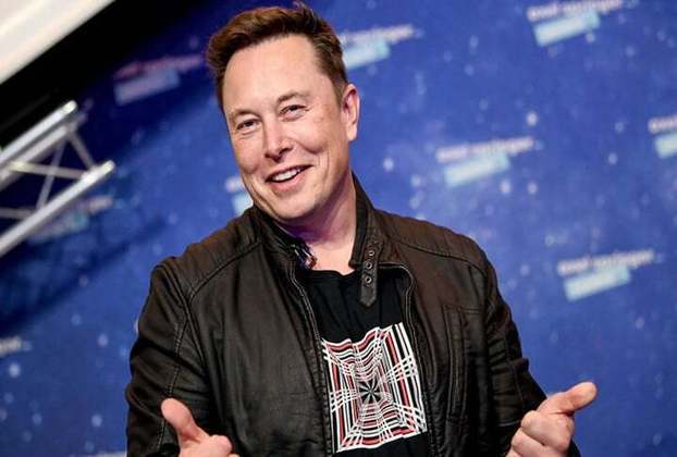 Apesar do aparente fiasco, o dono da Space X, o bilionário Elon Musk, parabenizou a equipe. 