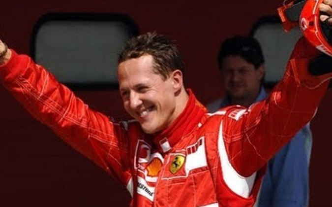 Apesar dos milhões de euros na conta bancária, da fama mundial e do talento para pilotar carros de corrida, o alemão Michael Schumacher vive um drama há quase 10 anos, o que afeta também a família dele. 