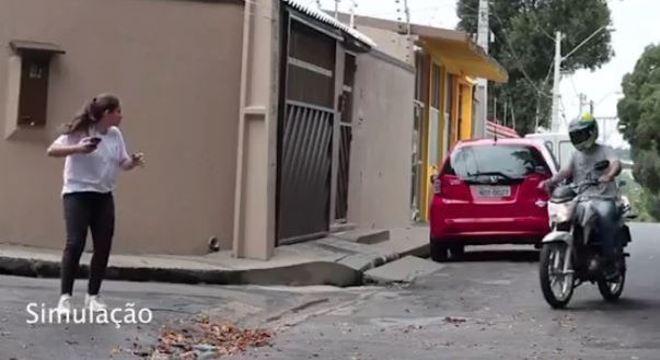 Aplicativo alerta pessoas surdas quando um carro ou uma moto buzinam