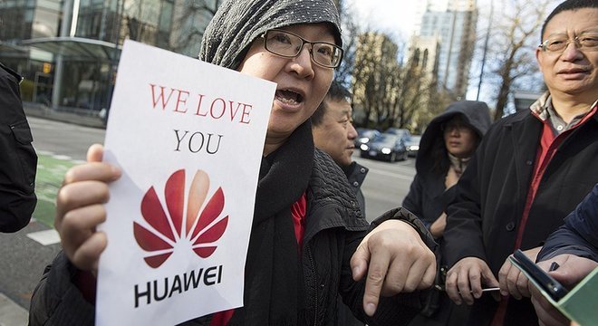 A Huawei tem recebido demonstrações públicas de apoio de chineses