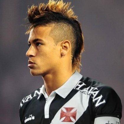 Apoio na web: Neymar de moicano vestindo a camisa do Vasco
