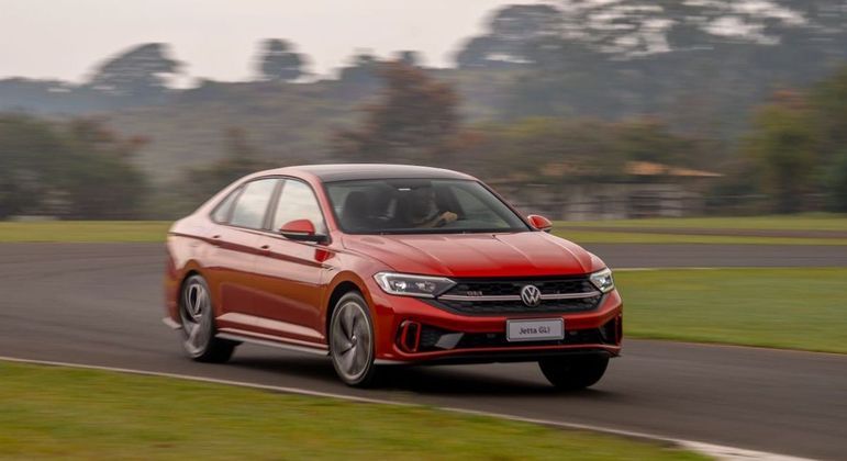 Modelo esportivo vem do México e mantém motor 350TSI