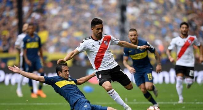 Após o empate por 2 a 2 na Bombonera, Boca Juniors e River Plate vão fazer o segundo jogo da final da Libertadores no próximo sábado, no Monumental de Nuñez. Maior clássico da