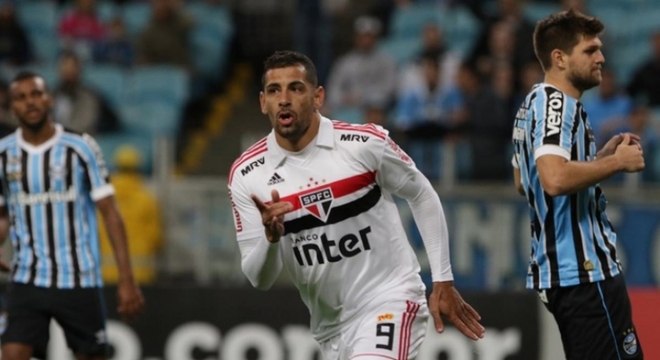 Após realizar uma boa temporada pelo Sport, em 2017, Diego Souza chegou ao São Paulo em janeiro deste ano e se tornou artilheiro da equipe, com 15 gols. Seu contrato termina e
