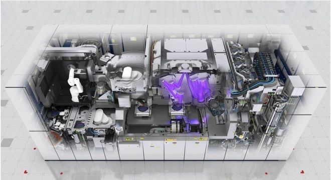 A ASML é atualmente o único fabricante de máquinas EUV para criação de chips 