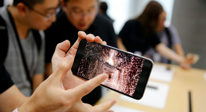 Smartphones fabricados pela rival Huawei cresceram 23 por cento
