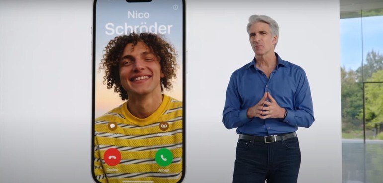 Outras novidades do sistema operacional móvel incluem - transcrição de mensagens de áudio- gravações de mensagens de áudio ou vídeo quando alguém não atender no FaceTime