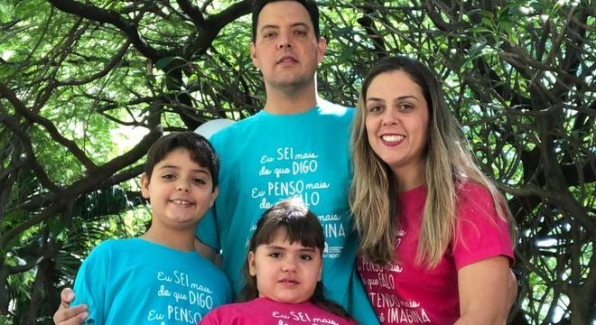 Toda a família de Ana Beatriz é engajada em seu tratamento