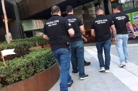 Operação: loja em shopping foi alvo da polícia (Reprodução/Polícia Civil)