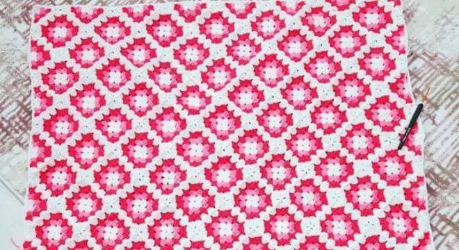 Aprenda como fazer tapete de crochê quadrado