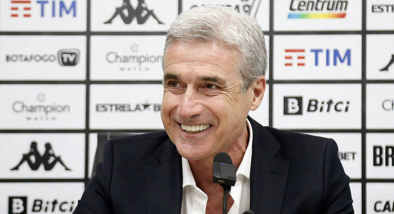 Luís Castro foi apresentado como no técnico do Botafogo