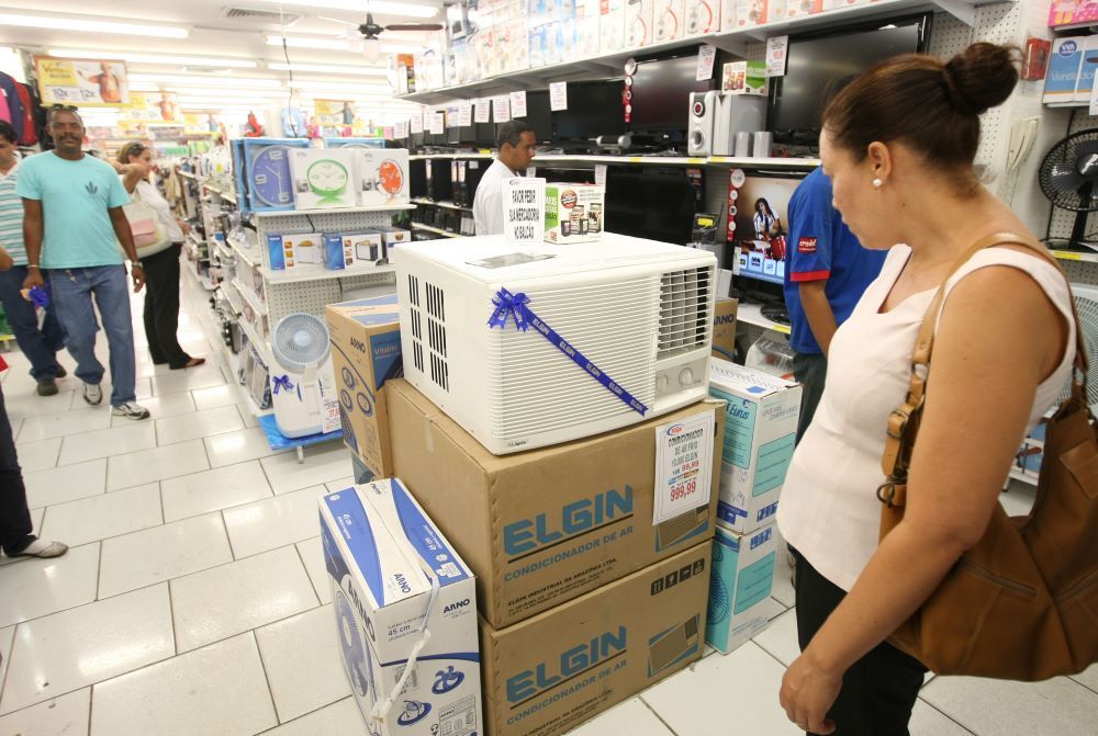 Onda de calor: buscas por ar-condicionado disparam e elevam preços no  'Esquenta Black Friday